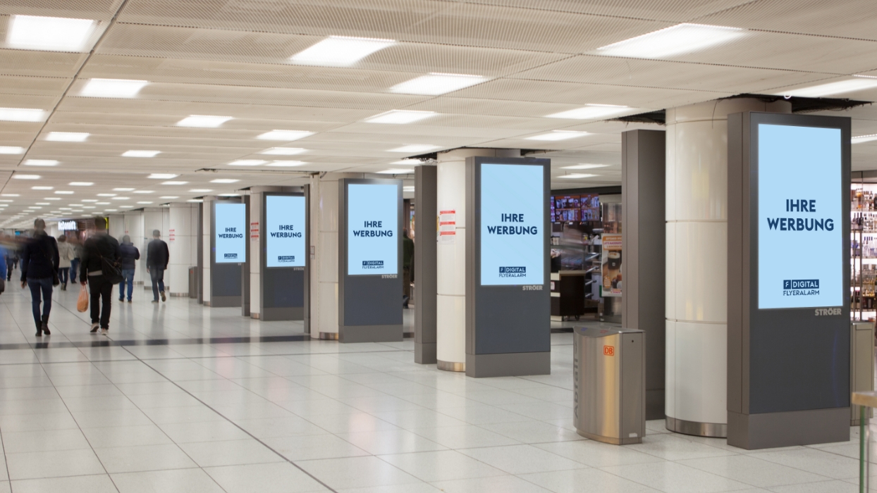 Digitale Außenwerbung in Bahnhöfen & ÖPNV schalten Beispiel